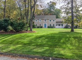 24 Stonehedge Dr, Tolland, CT 06084