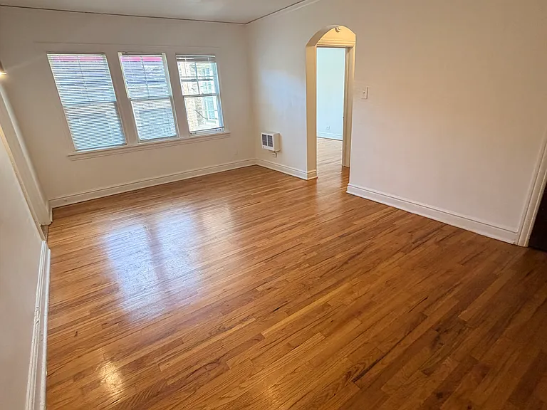 1275 N Washington St — Photo 17