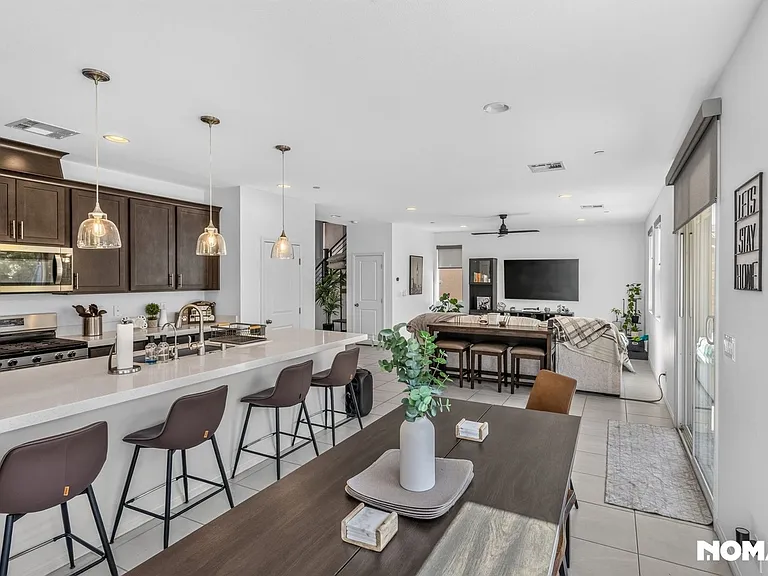 1074 Page Park Ln — Photo 7