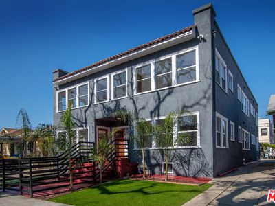 807 W 41st St, Los Angeles, CA, 90037