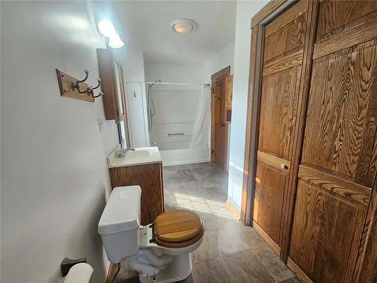 4218 Ridge Rd — Photo 10