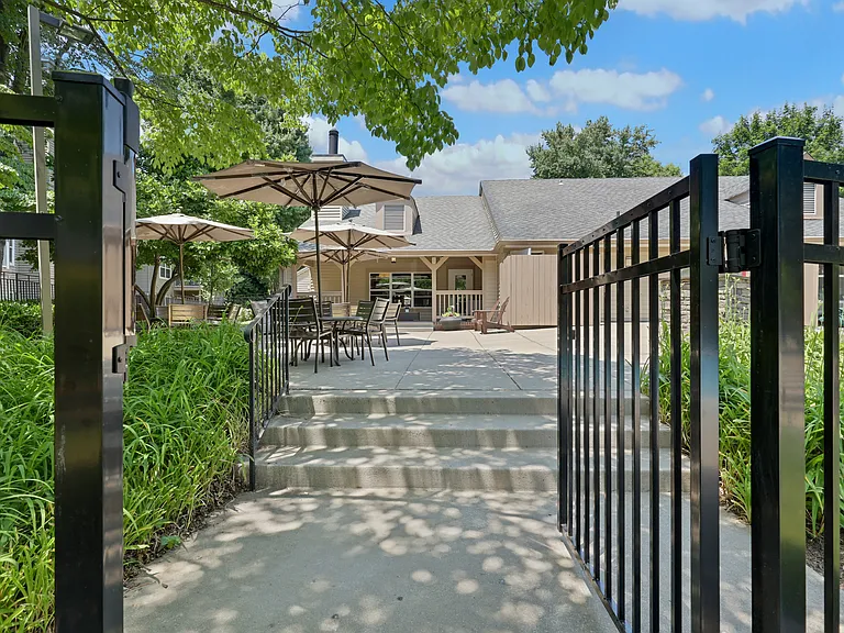 Hunt Club — Photo 12