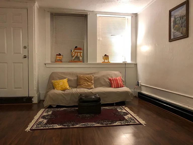 34 Cunard St #4 — Photo 3