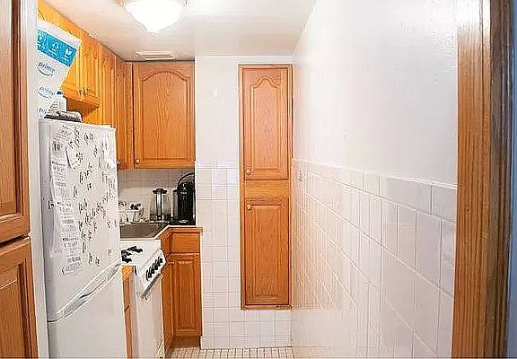 3rd image of 131 W 87th St APT 2A