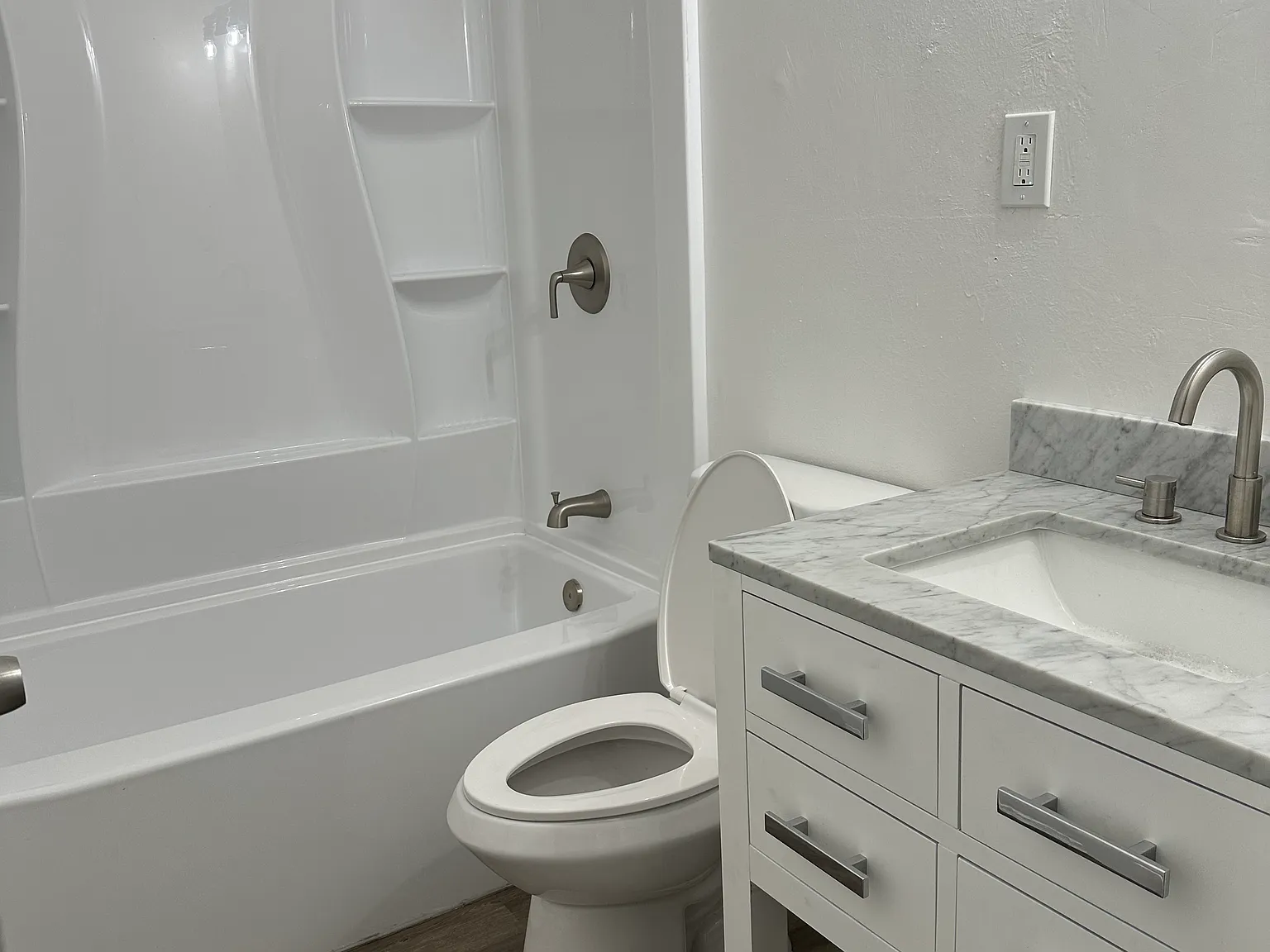 2 bed, 770 sqft, $2,500 — Photo 4