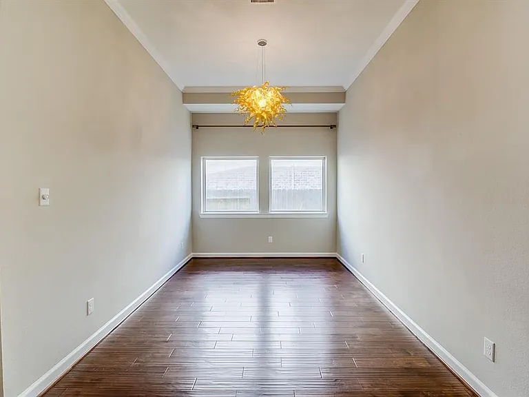 17106 Rainier Creek Dr — Photo 10