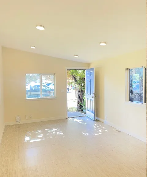238 S 1135 W — Photo 2