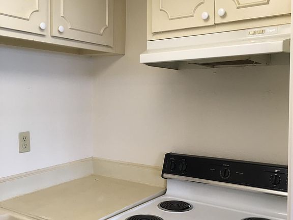 4th image of 1401 Saint Andrew St APT 131