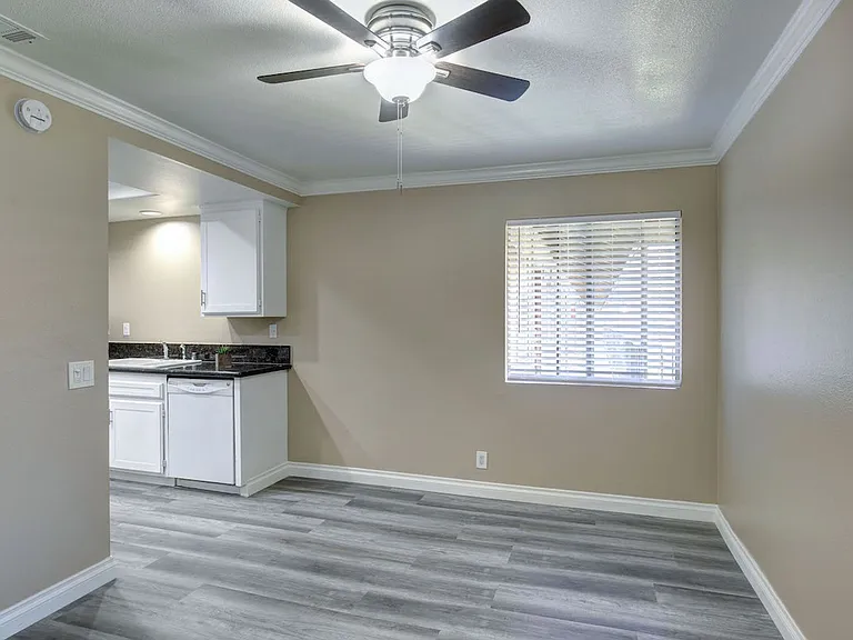 6830 Rosemead Blvd — Photo 13