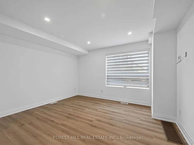 221 Churchill Ave #R — Photo 40