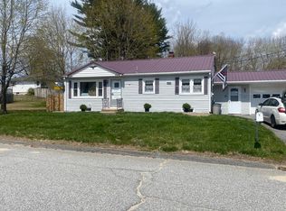 3 Nimitz St, Lewiston, ME 04240