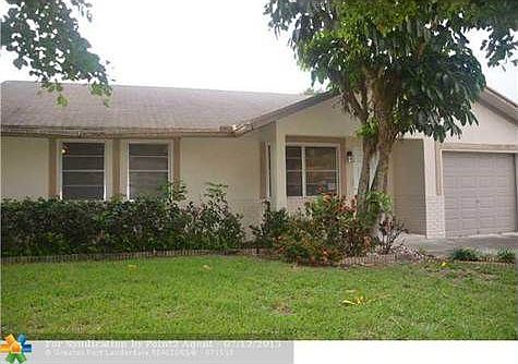 1st image of 220 SW 34th Ave
