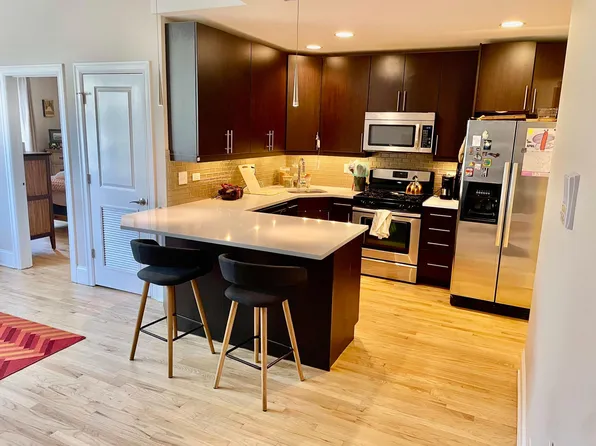 4662 N Broadway St #107A, Chicago, IL 60640