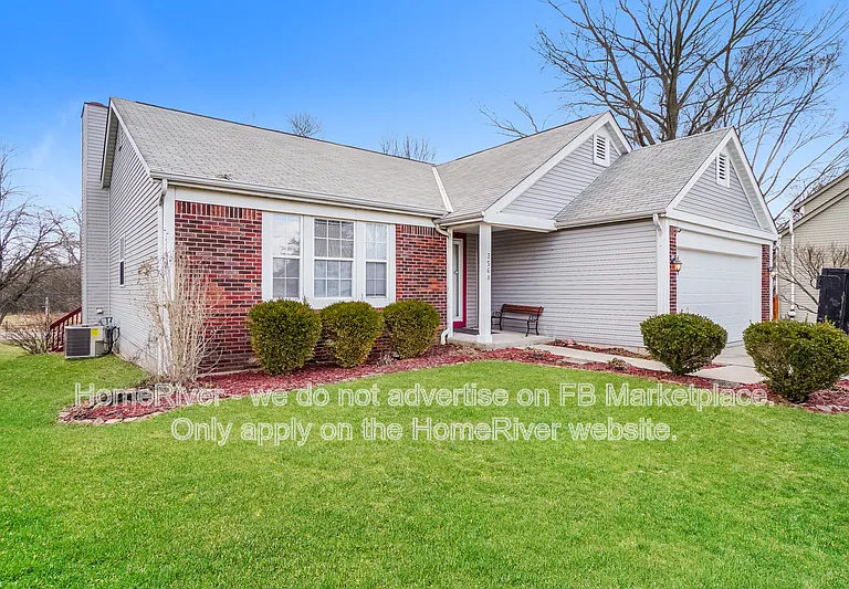 3560 Woody Way — Photo 2