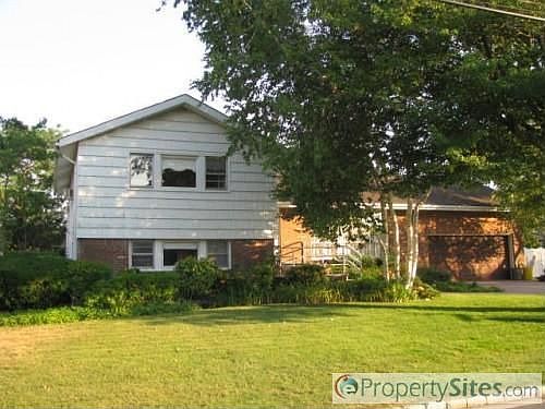 1st image of 18 Shelley Dr