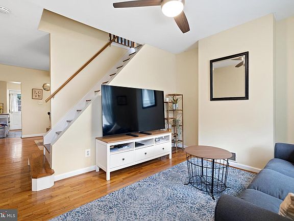 2nd image of 435 Shurs Ln