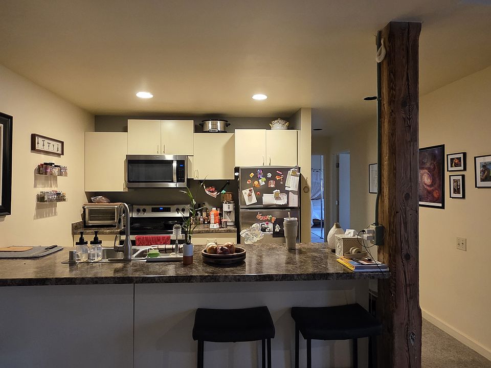 1st image of 639 Monroe St #301