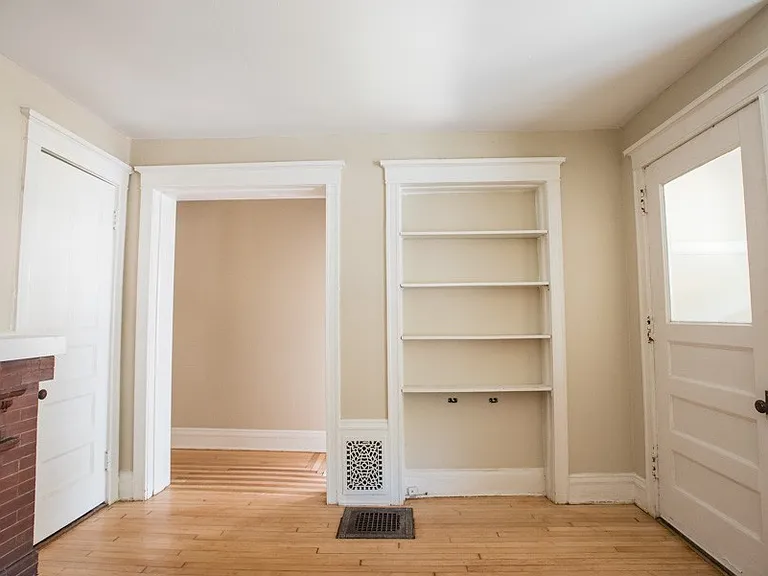 2724-2726 N Murray Duplex — Photo 32