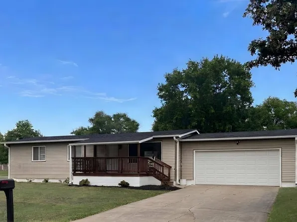 825 Nebraska Ave, Phillipsburg, KS 67661