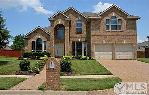 1st image of 729 Honeysuckle Way