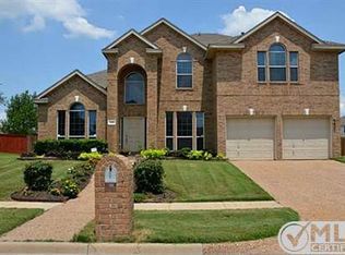729 Honeysuckle Way, Desoto, TX 75115