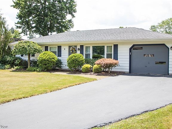 5th image of 4555 Warwick Dr N