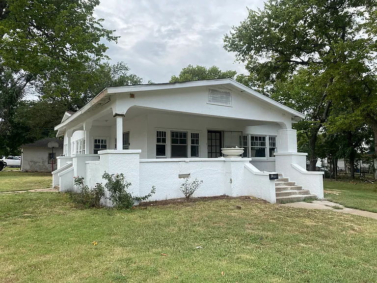 202 N 7th St — Photo 1