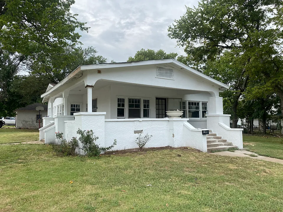 202 N 7th St