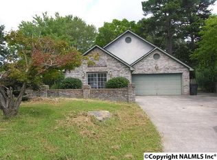 1949 S Brownstone Ct SW, Decatur, AL 35603