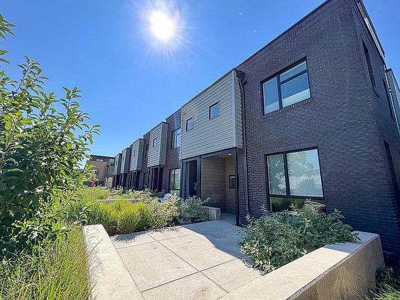 3113 is the corner unit on the right with lots of natural light!