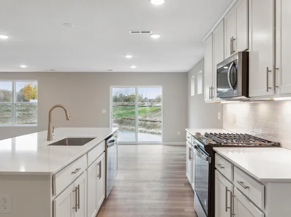 12805 Farnham Ln, Rogers, MN 55374