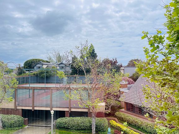 2nd image of 8880 Villa La Jolla Dr Unit 311