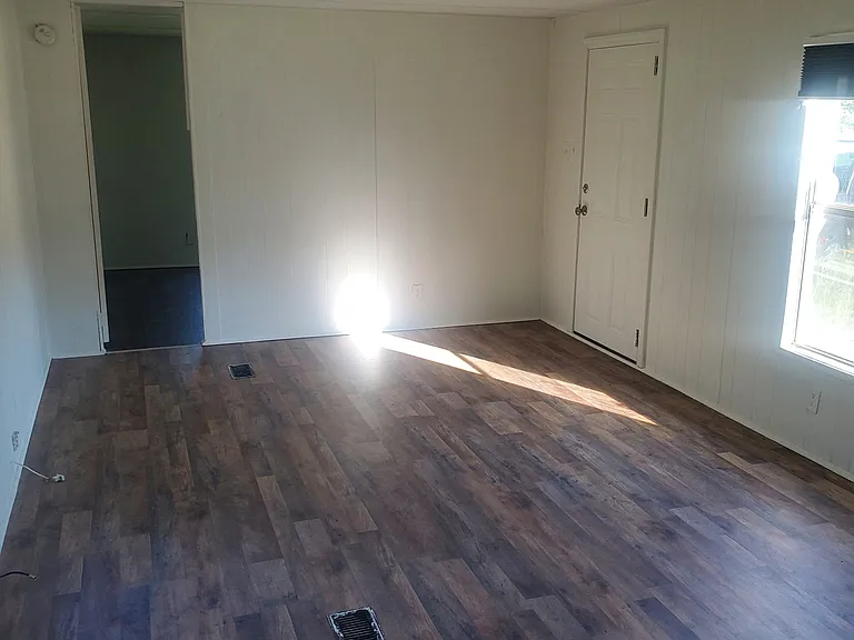 424 Dorley Dr — Photo 2