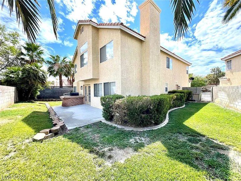 1326 Pine Terrace Ct — Photo 3