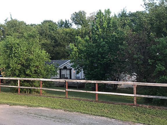 2nd image of 105 Glen Brook Dr