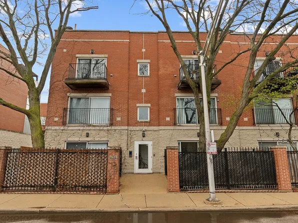 2524 W Bloomingdale Ave APT B, Chicago, IL 60647