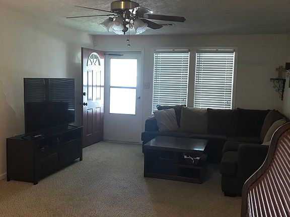 4th image of 3111 Berry Ave