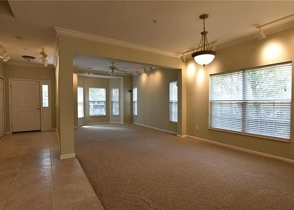 3rd image of 9803 Poplar Pl