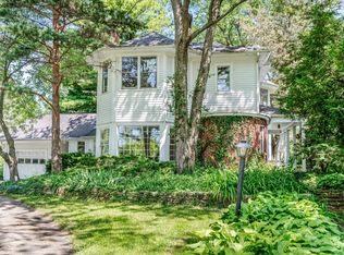 1164 Gavin Ct, Lake Forest, IL 60045