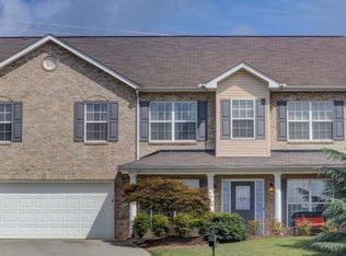 1247 Long Leaf Ln, Knoxville, TN 37932