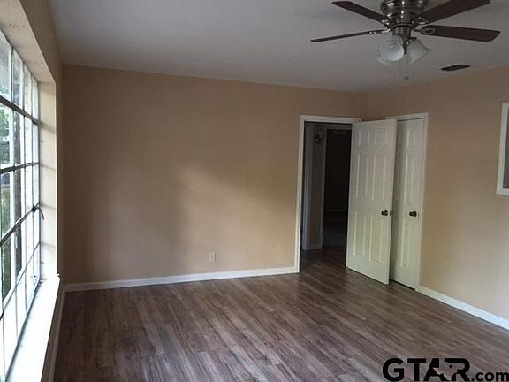 4th image of 410 N Forest Ave
