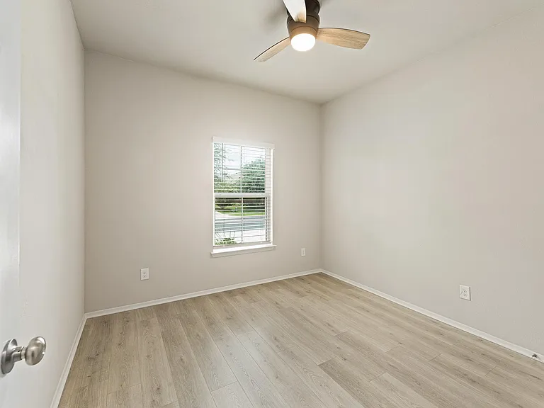 310 Rimrock Ct — Photo 25
