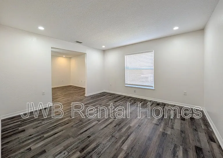 5430 Shady Pine St S — Photo 5