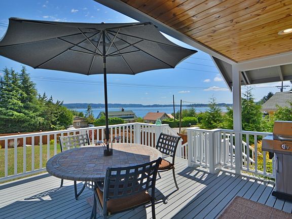 4th image of 4011 NW Newport Ct