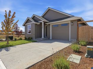 1545 SE Hankel St, Dallas, OR 97338