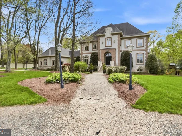 606 Kentland Dr, Great Falls, VA 22066