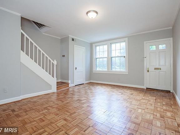 5th image of 1401 S Barton St Unit 239