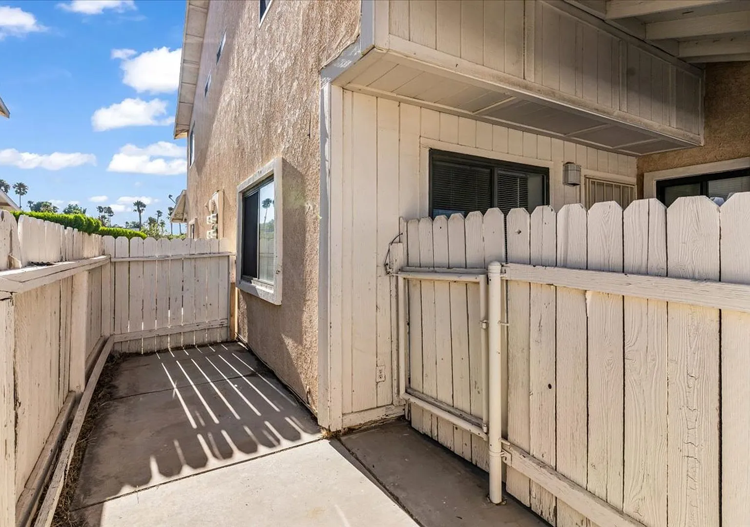 Spacious 2-Bedroom Townhome in Hesperia, CA! — Photo 4