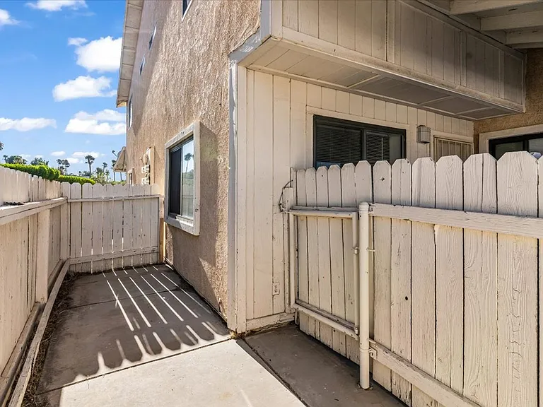 8922 I Ave #2 — Photo 3