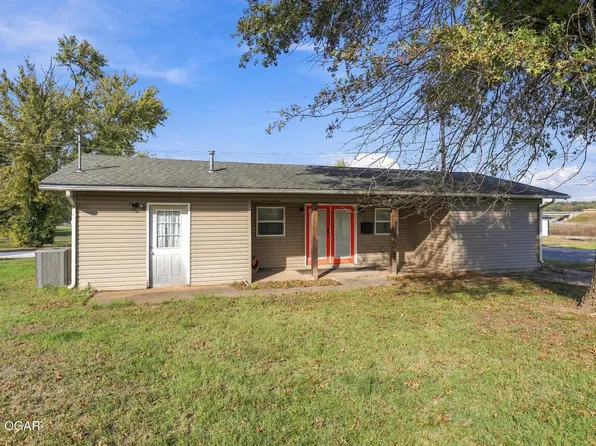 502 S Jefferson St, Carterville, MO 64835